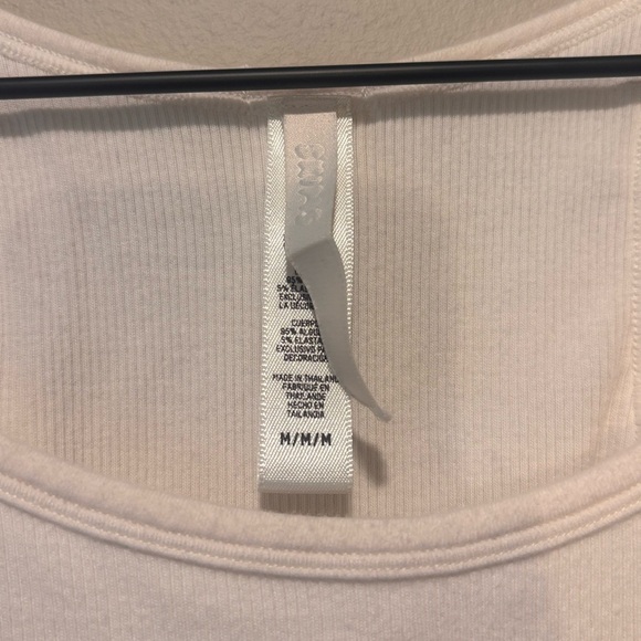 SKIMS Top - Picture 2 of 4